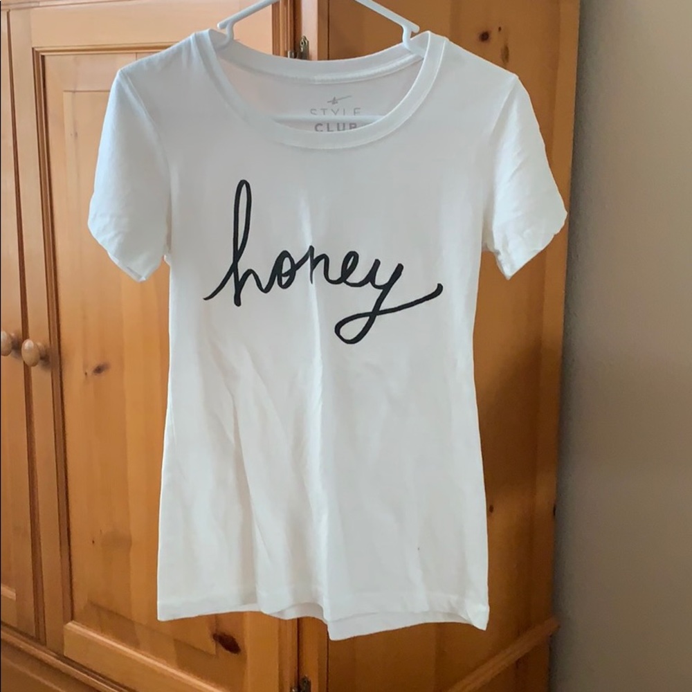 Short sleeved t-shirt.
